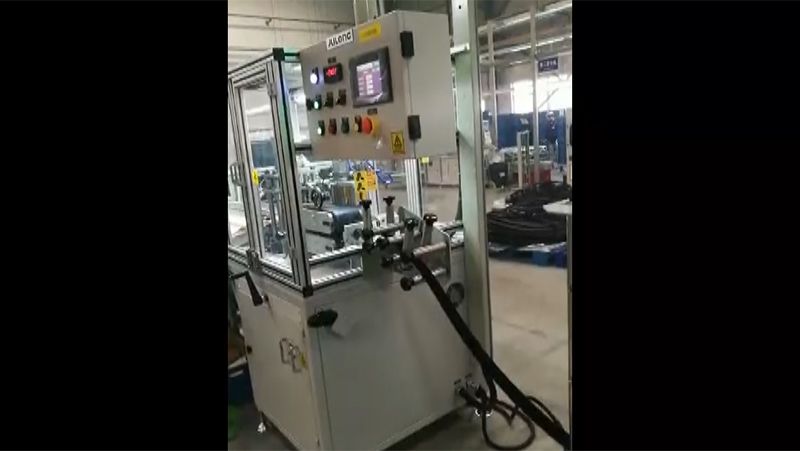 ماكينة قطع المقاطع المطاطية المبثوقة